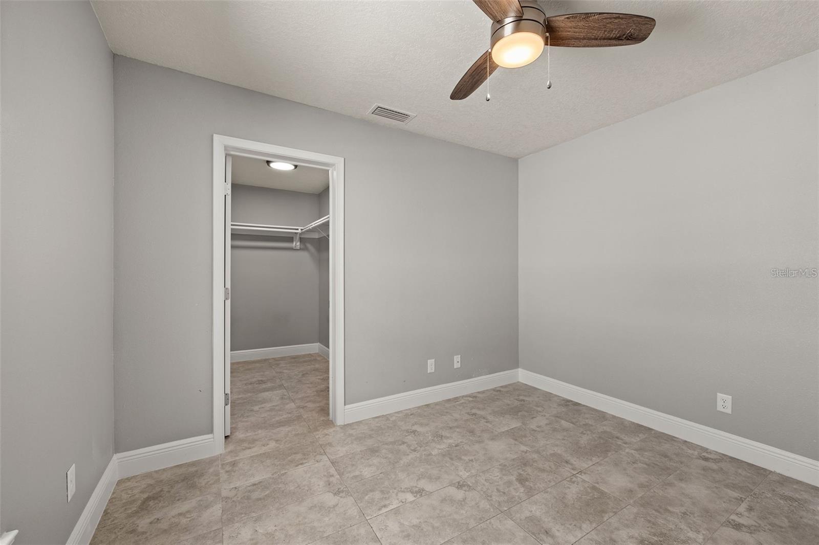 MOUNT DORA - Residential Lease
