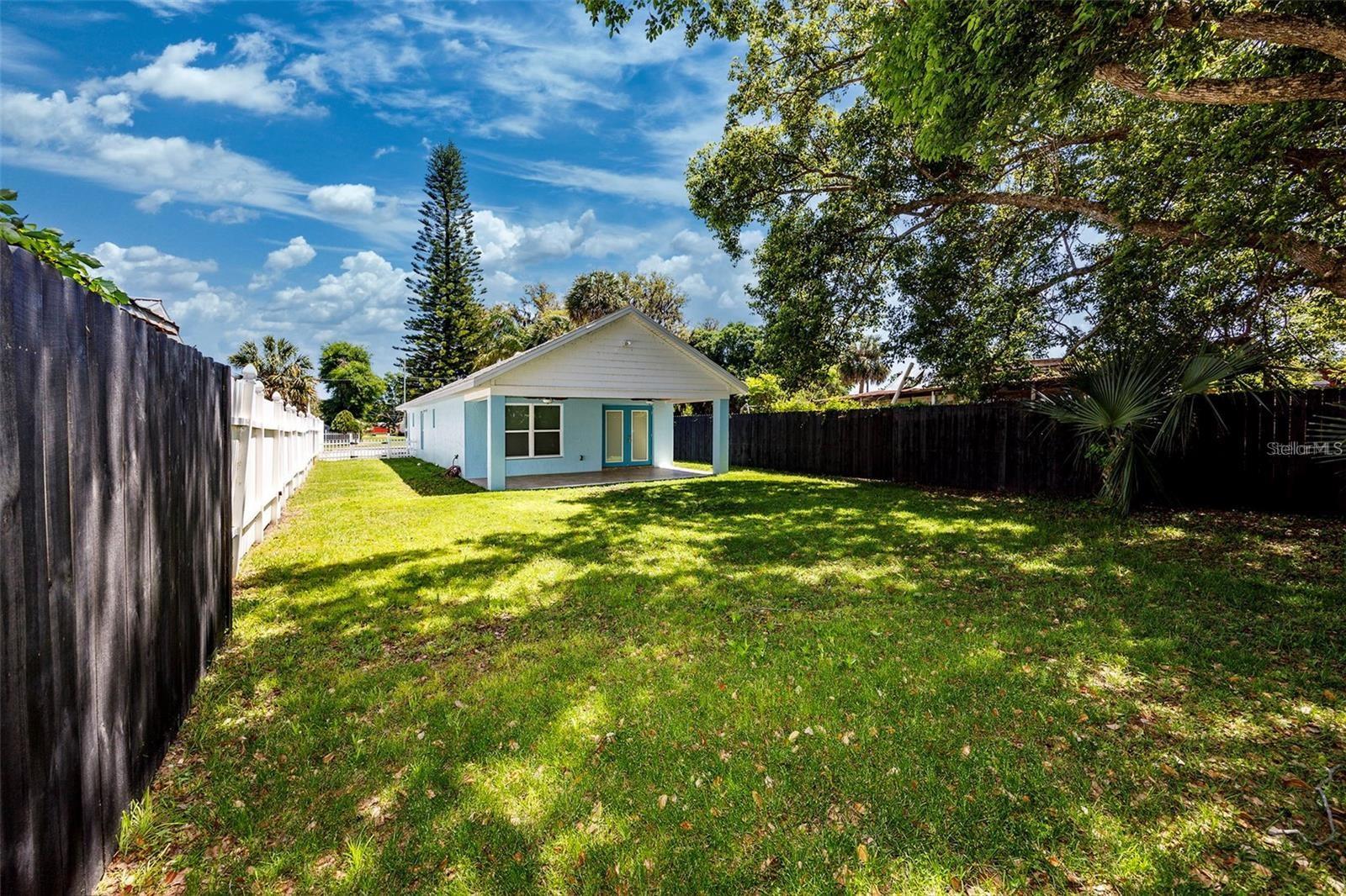 MOUNT DORA - Residential Lease