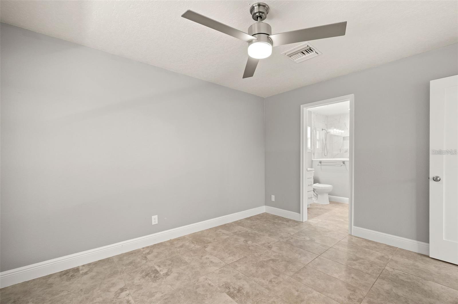MOUNT DORA - Residential Lease