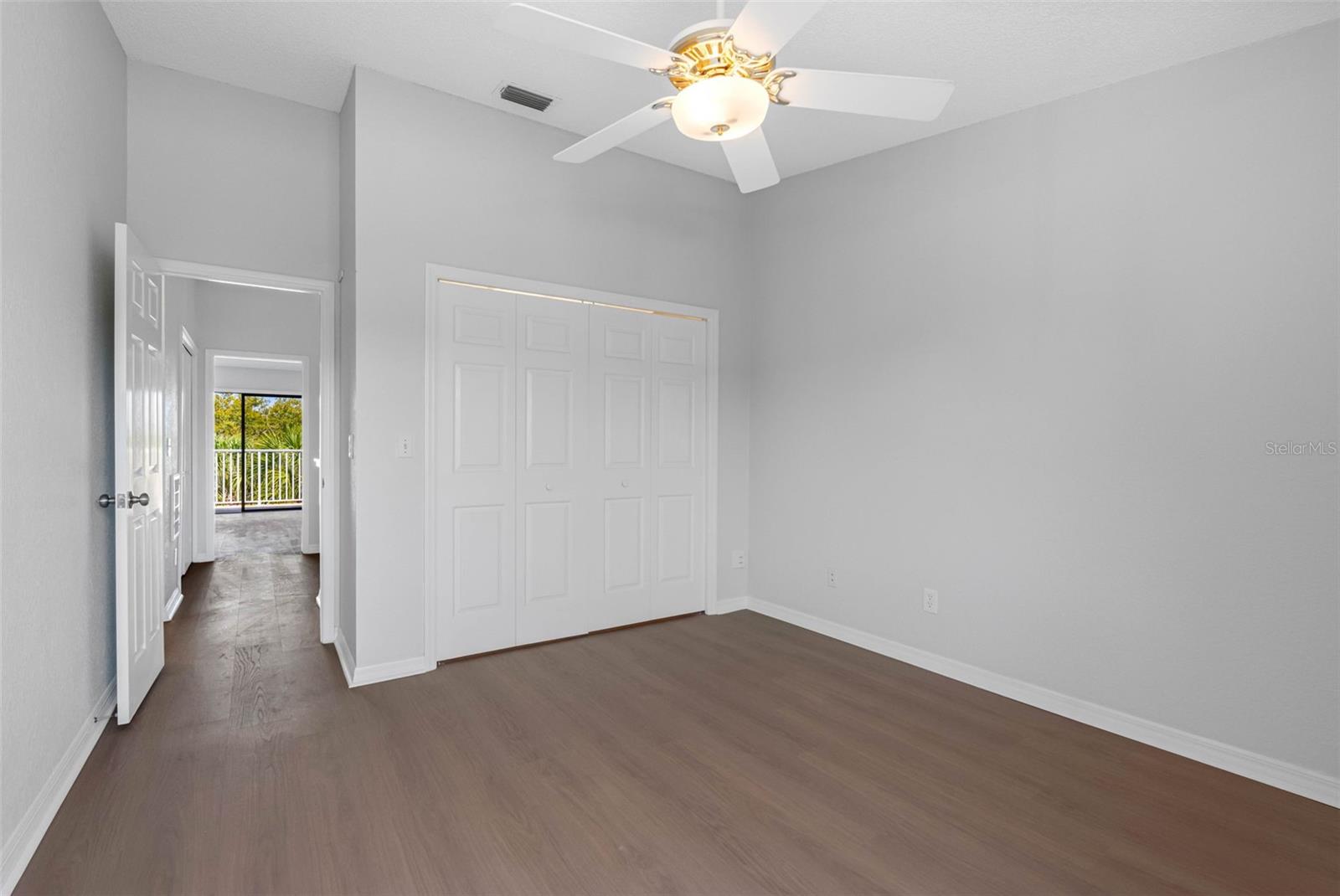 PARADISE VILLAGE TWNHMS - Residential