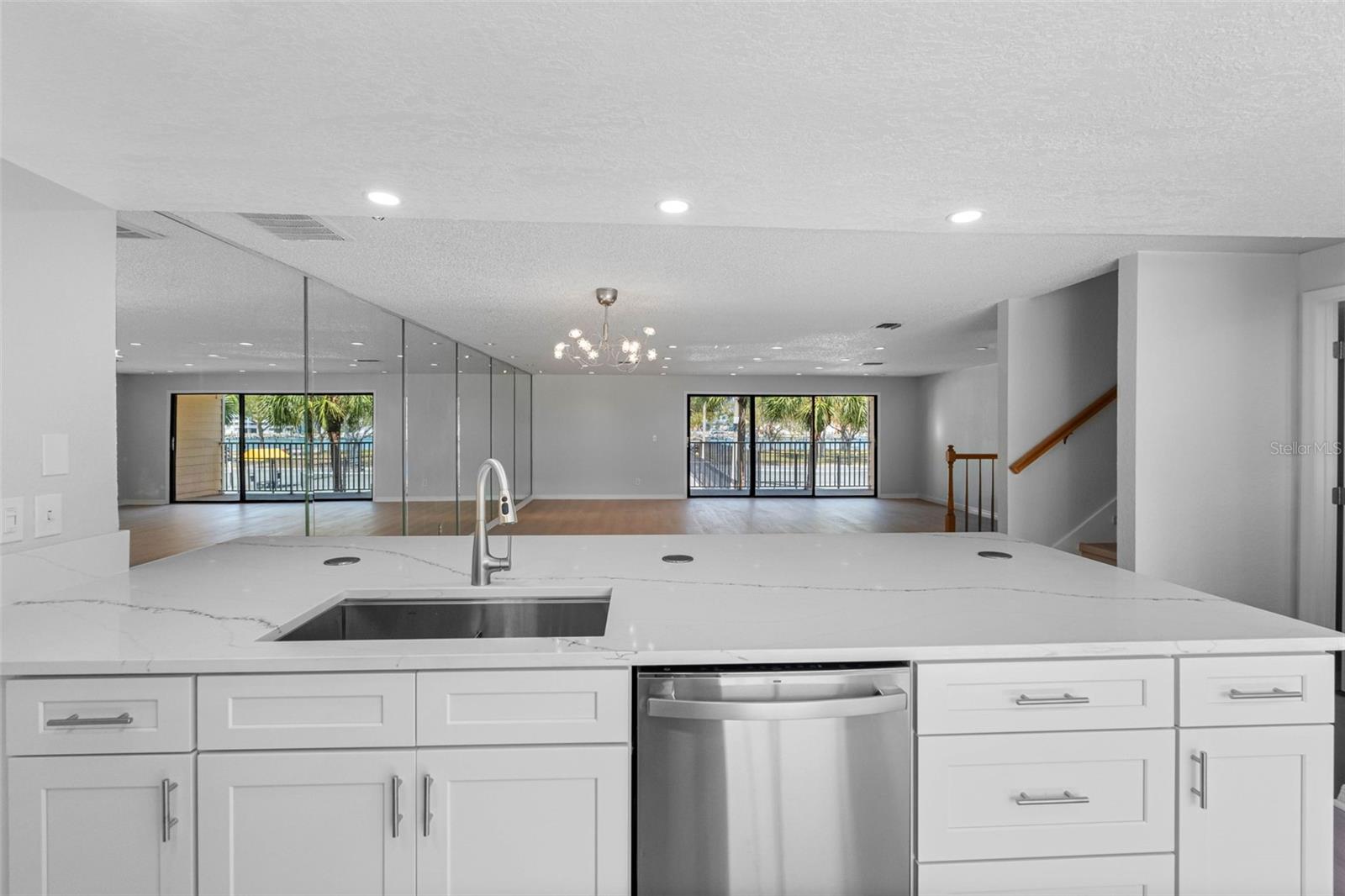 PARADISE VILLAGE TWNHMS - Residential