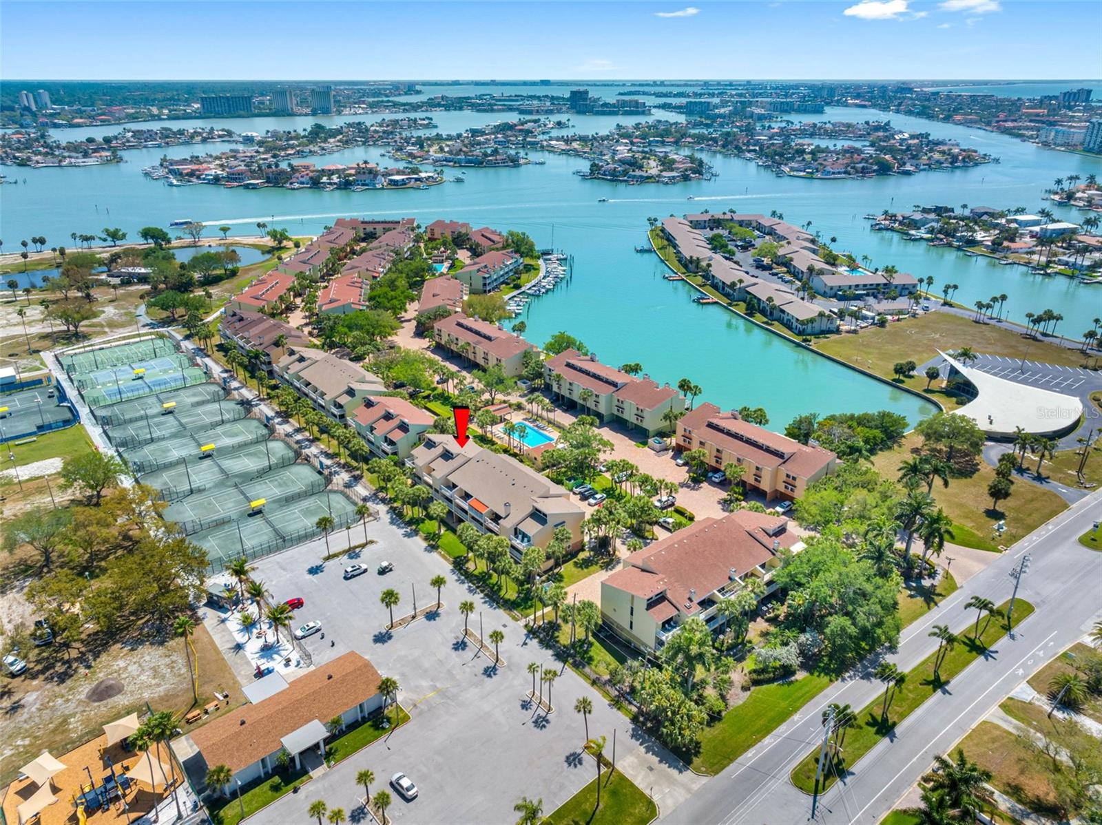 PARADISE VILLAGE TWNHMS - Residential