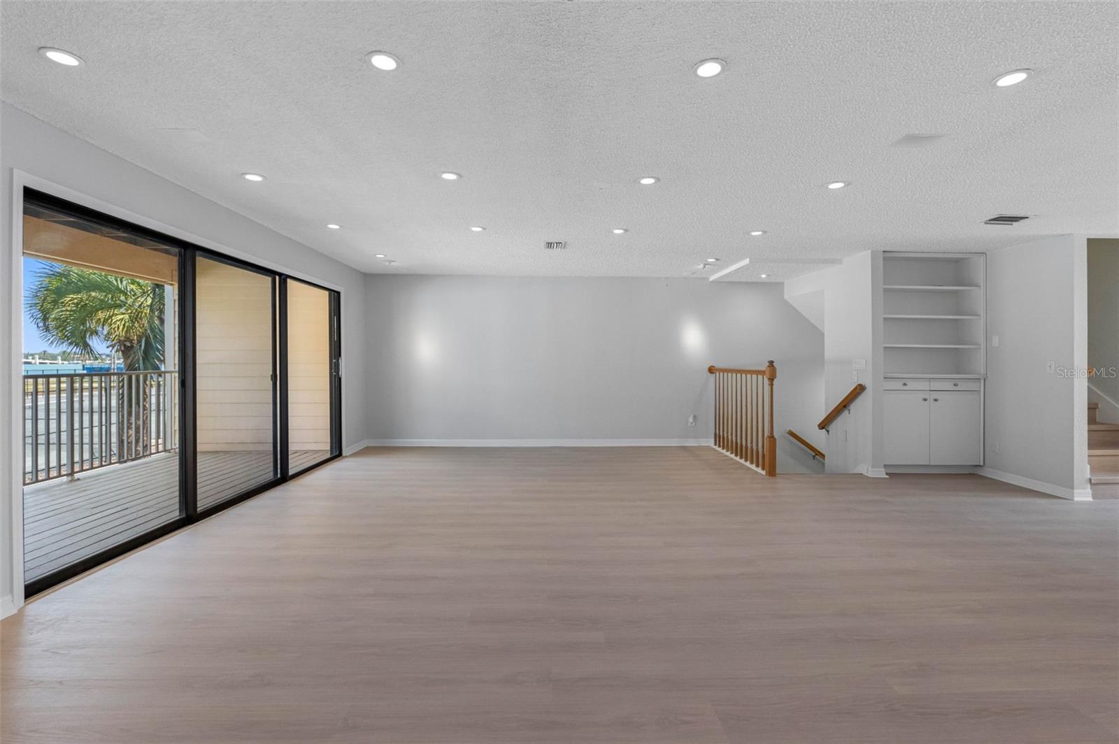 PARADISE VILLAGE TWNHMS - Residential