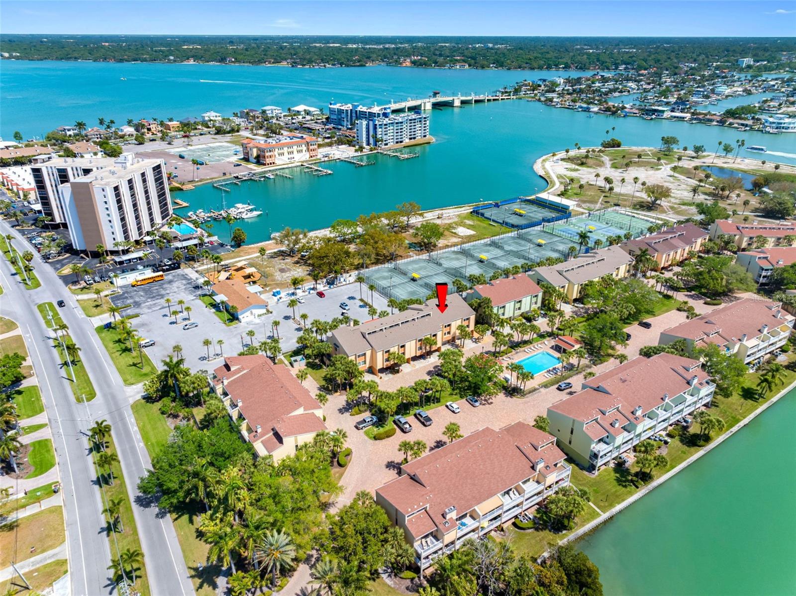 PARADISE VILLAGE TWNHMS - Residential