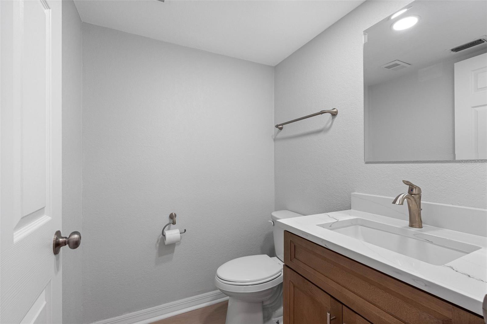 PARADISE VILLAGE TWNHMS - Residential