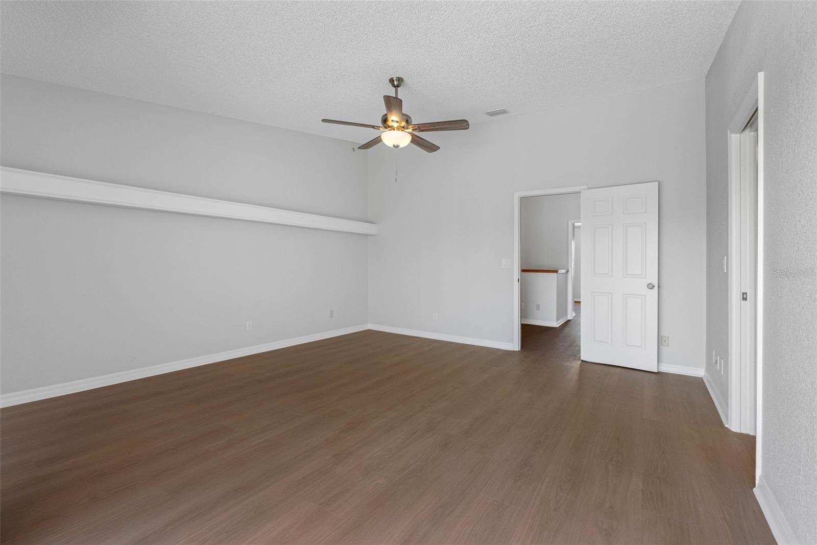 PARADISE VILLAGE TWNHMS - Residential