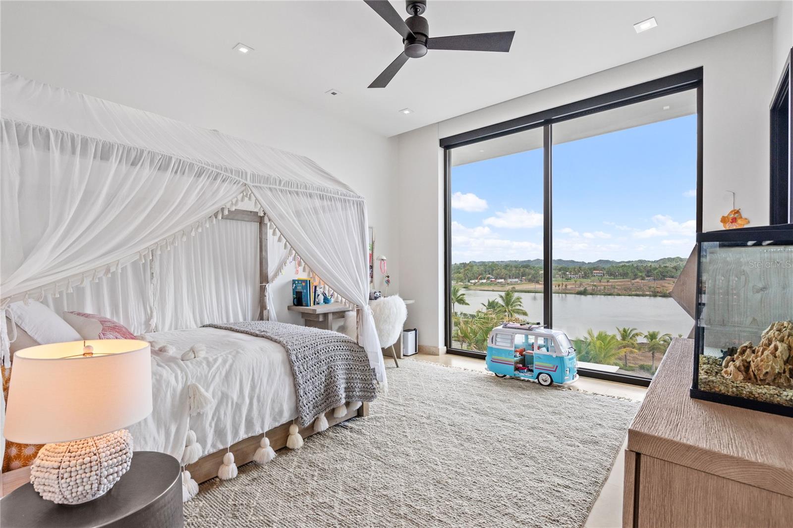 BEACHFRONT RESIDENCES AT DORADO BEACH RESORT VI - Residential