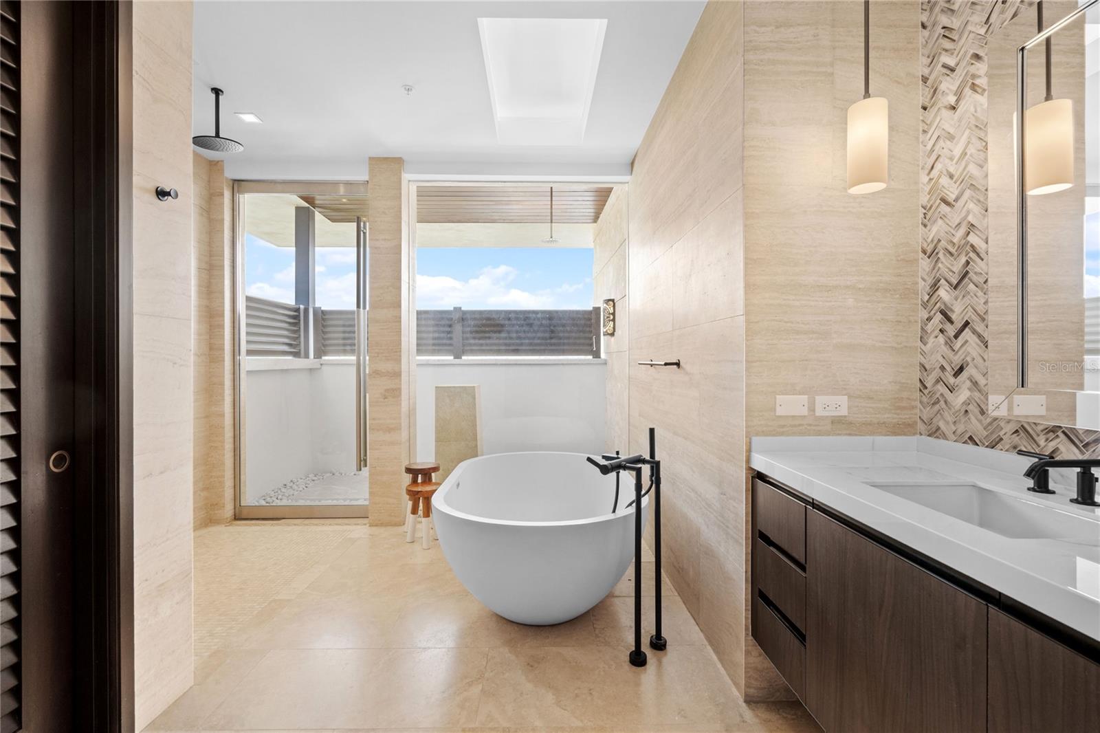 BEACHFRONT RESIDENCES AT DORADO BEACH RESORT VI - Residential