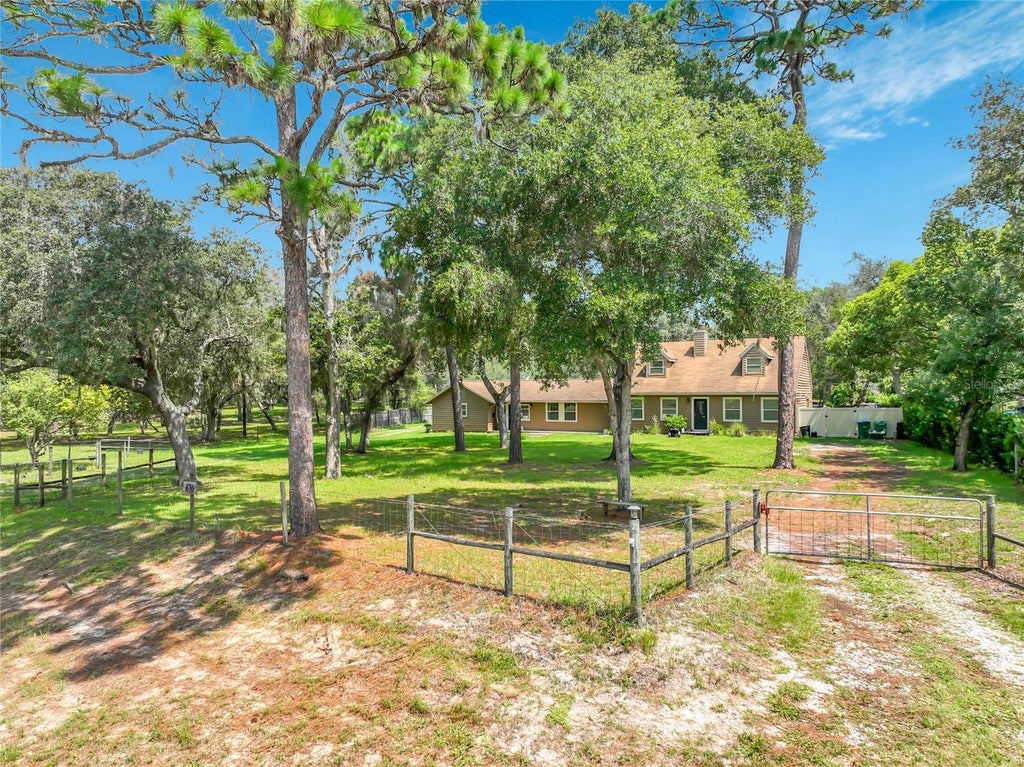 Photo of 670 E State Road 46, Geneva, FL 32732 (MLS # O6428724)