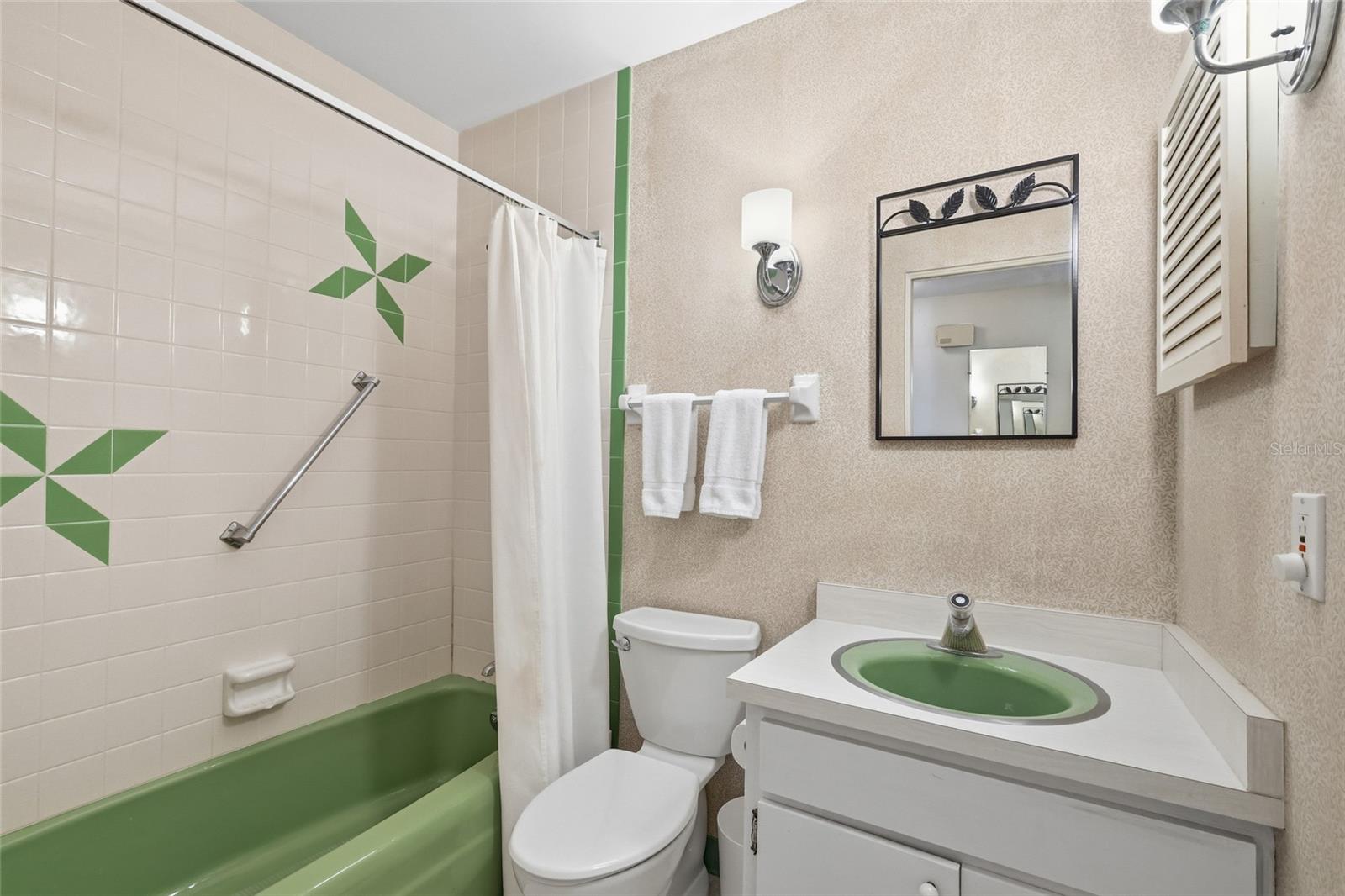 SHELL POINT UNIT II - Residential