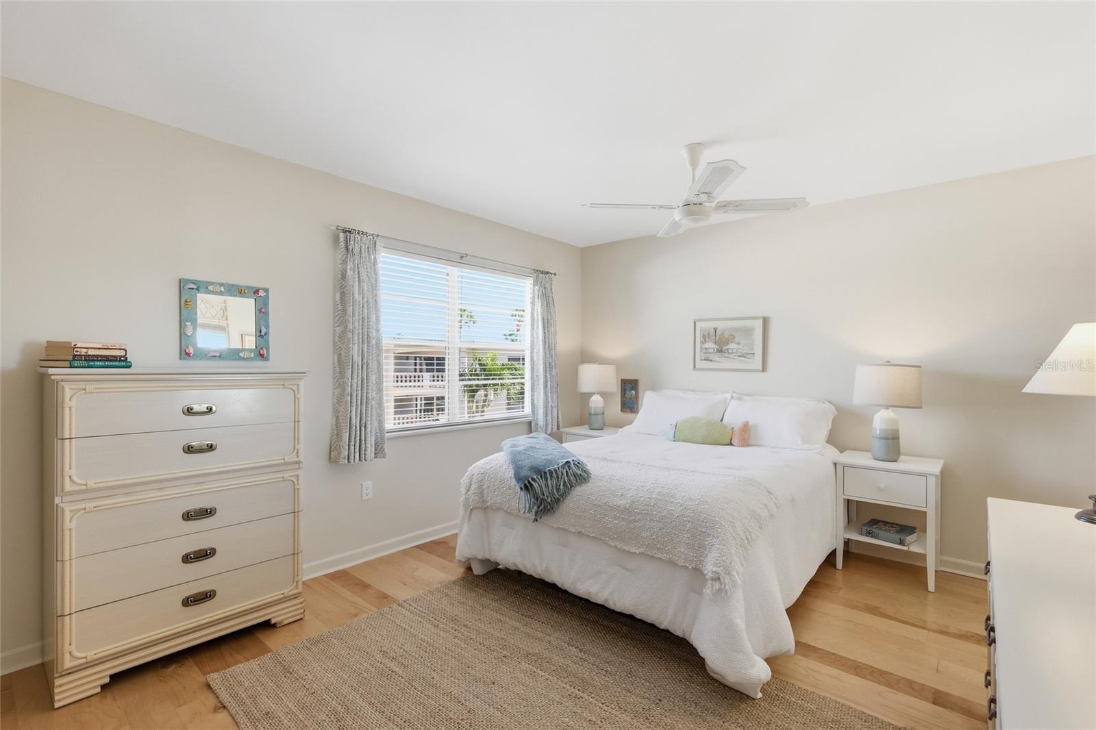 SHELL POINT UNIT II - Residential