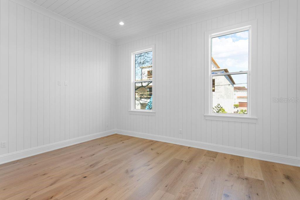 SUNSET PARK - Residential