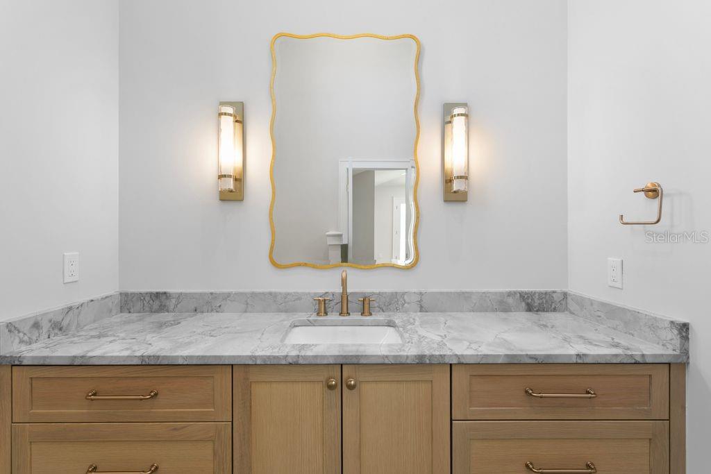 SUNSET PARK - Residential