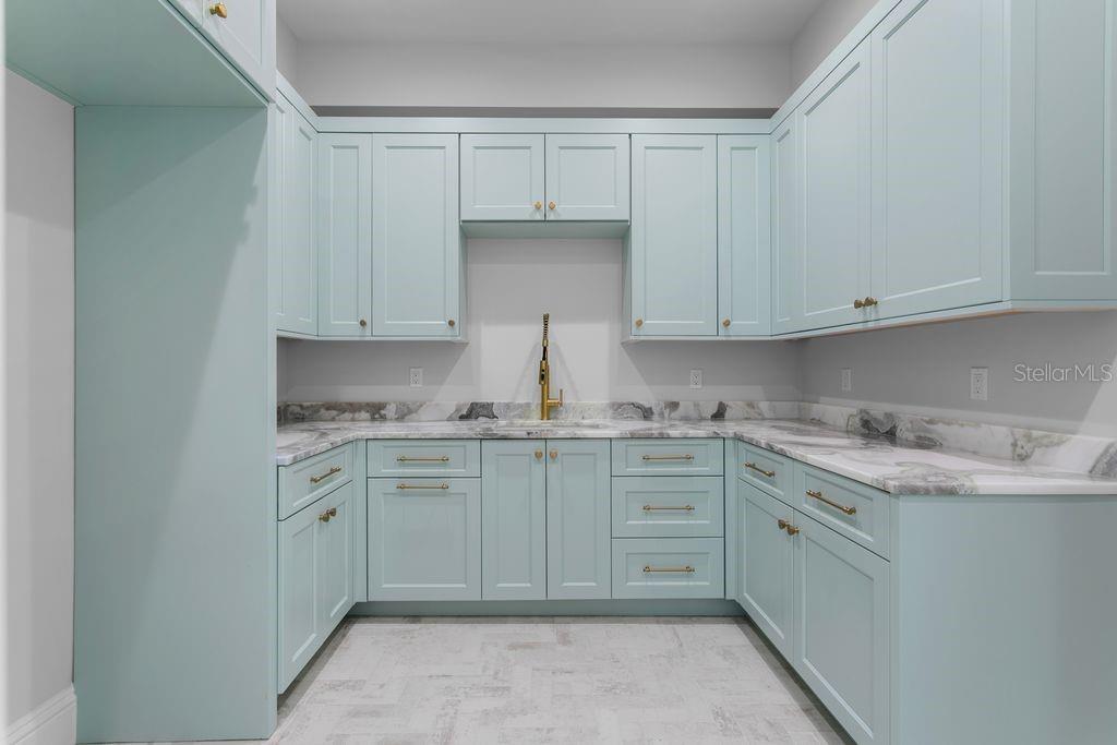 SUNSET PARK - Residential