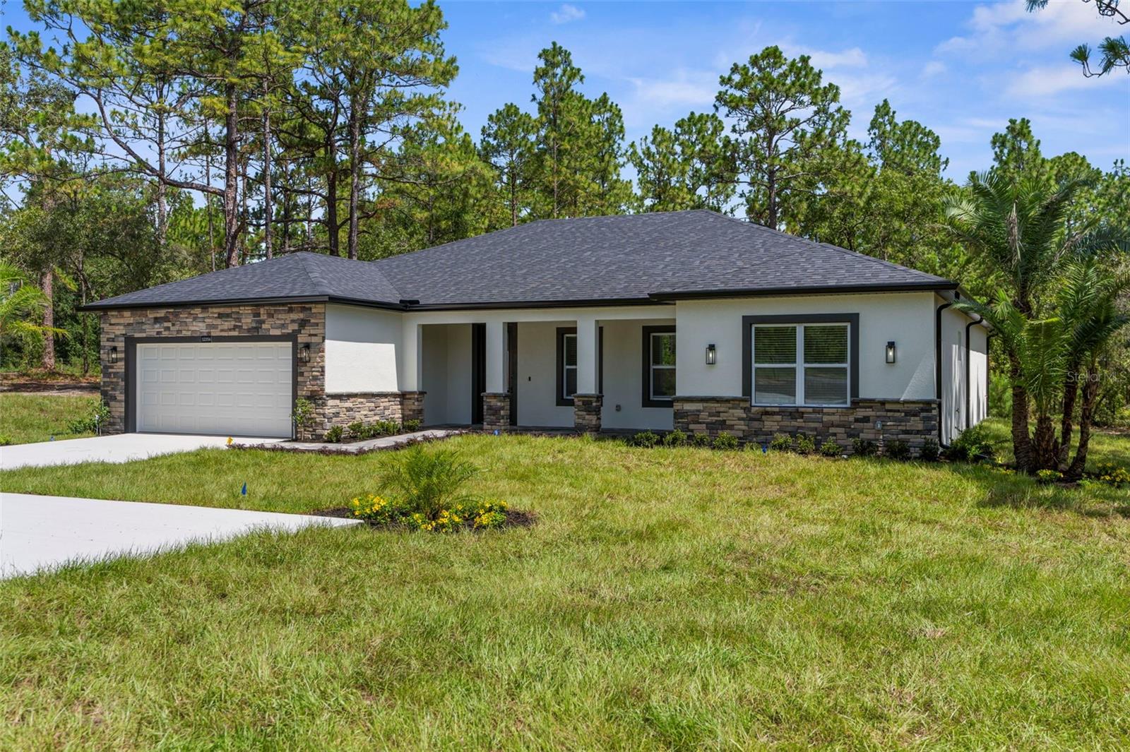 ROYAL HIGHLANDS - Residential