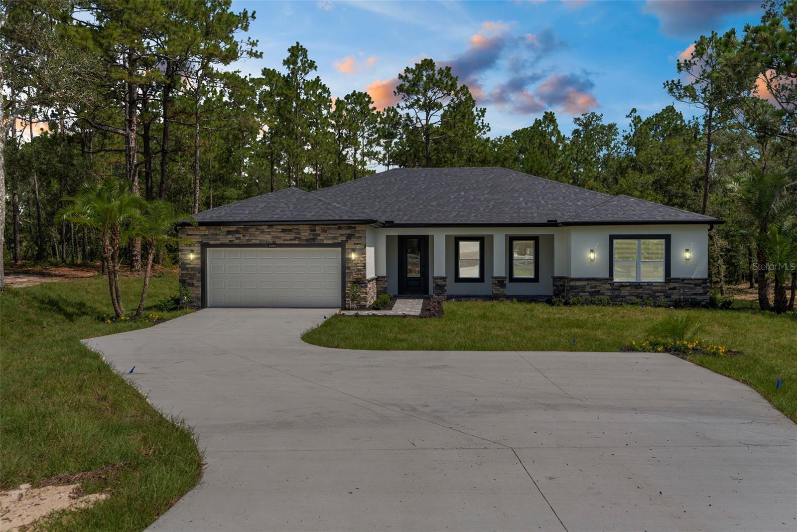ROYAL HIGHLANDS - Residential