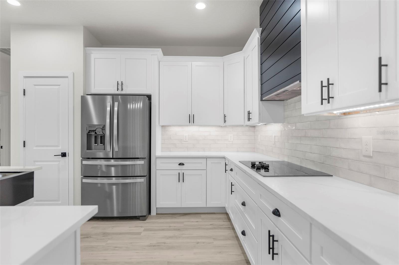 ROYAL HIGHLANDS - Residential
