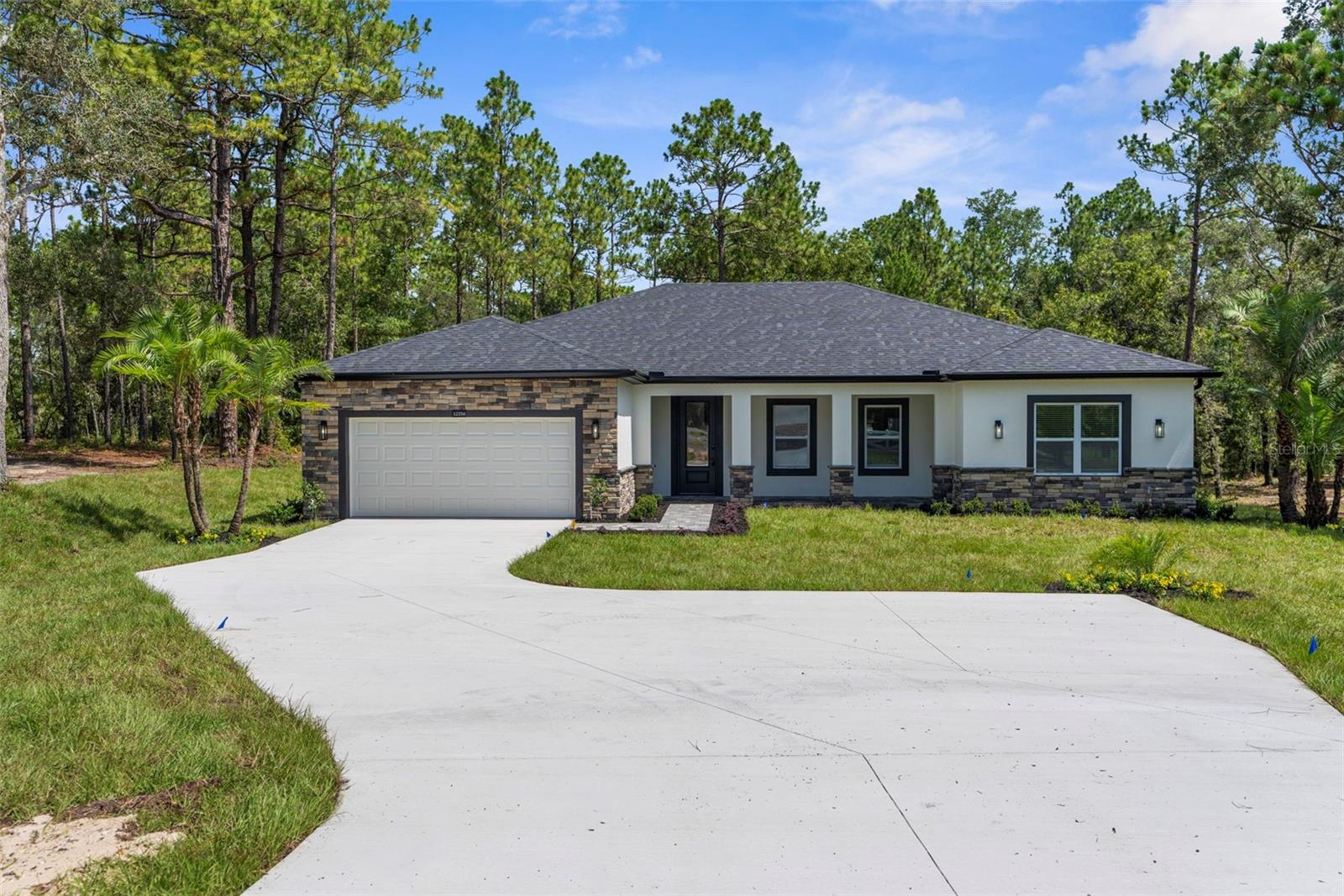ROYAL HIGHLANDS - Residential