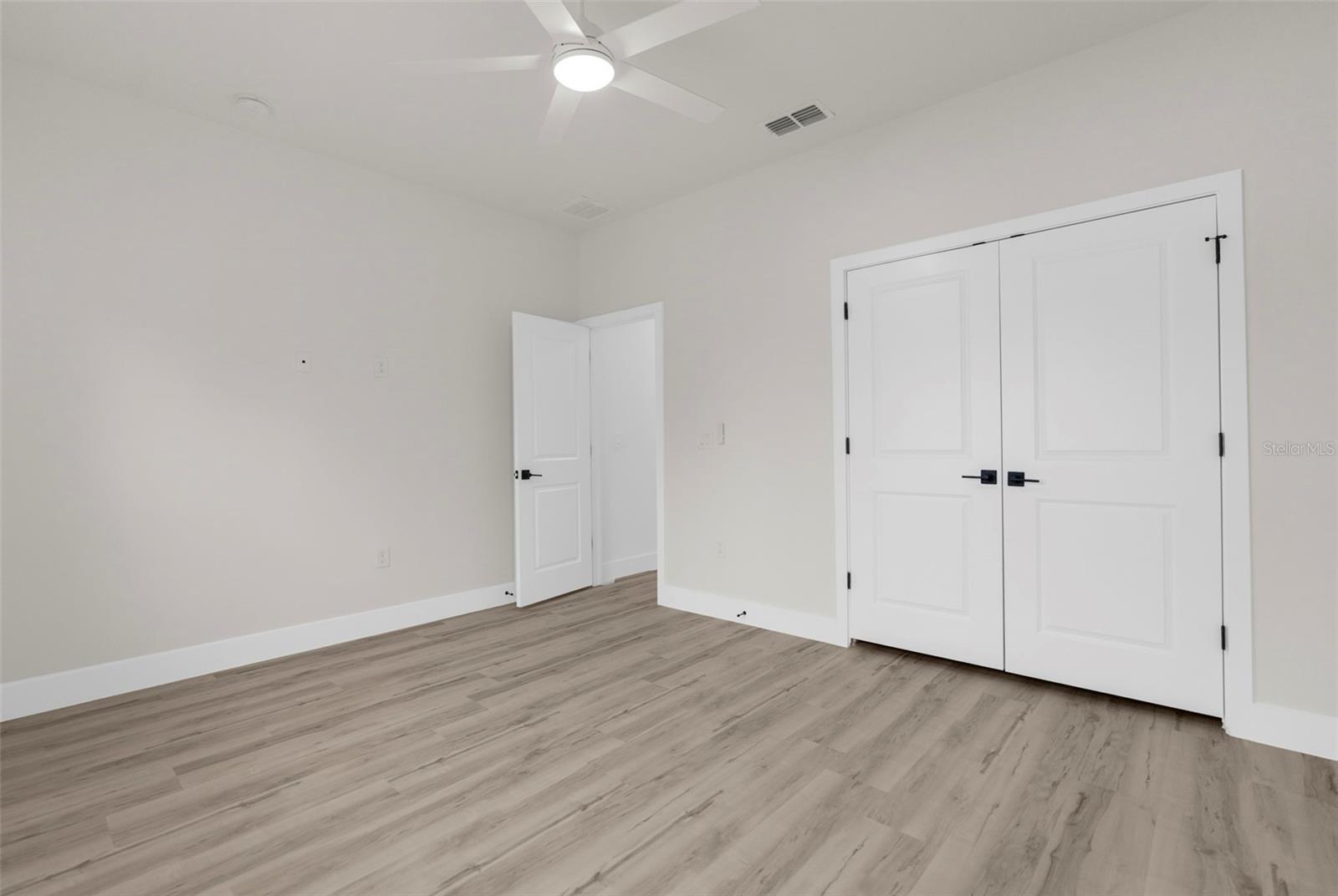 ROYAL HIGHLANDS - Residential