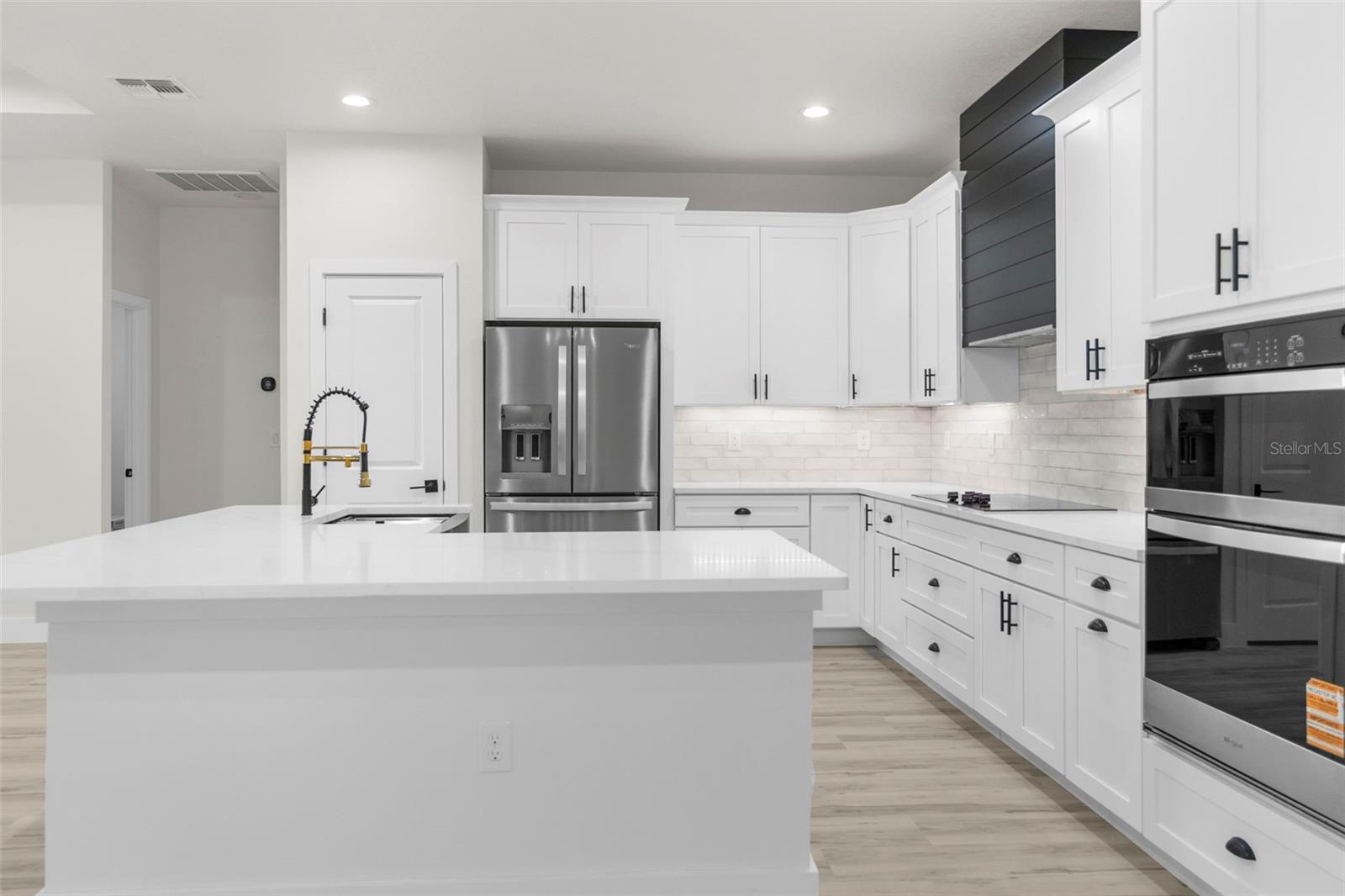 ROYAL HIGHLANDS - Residential