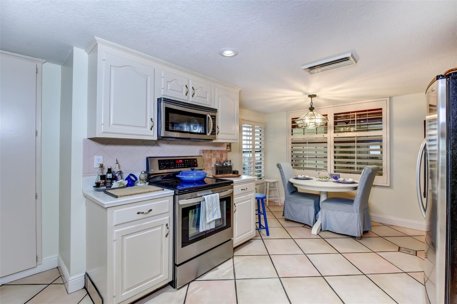 MARINA POINT PH 01 CONDO - Residential