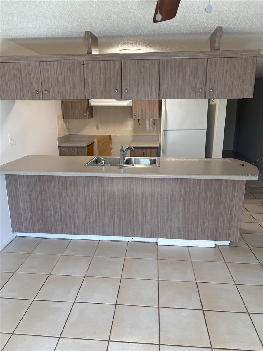 BAY VIEW MANOR - Residential