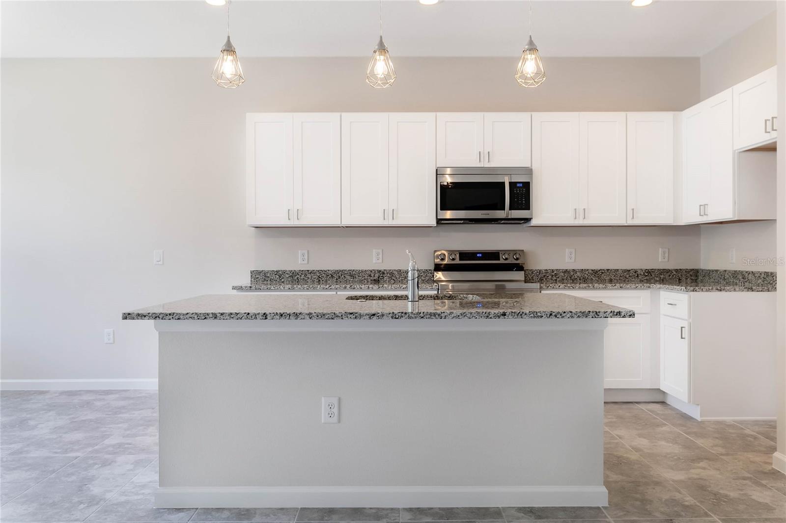 3772 WATERCLIFF CIRCLE