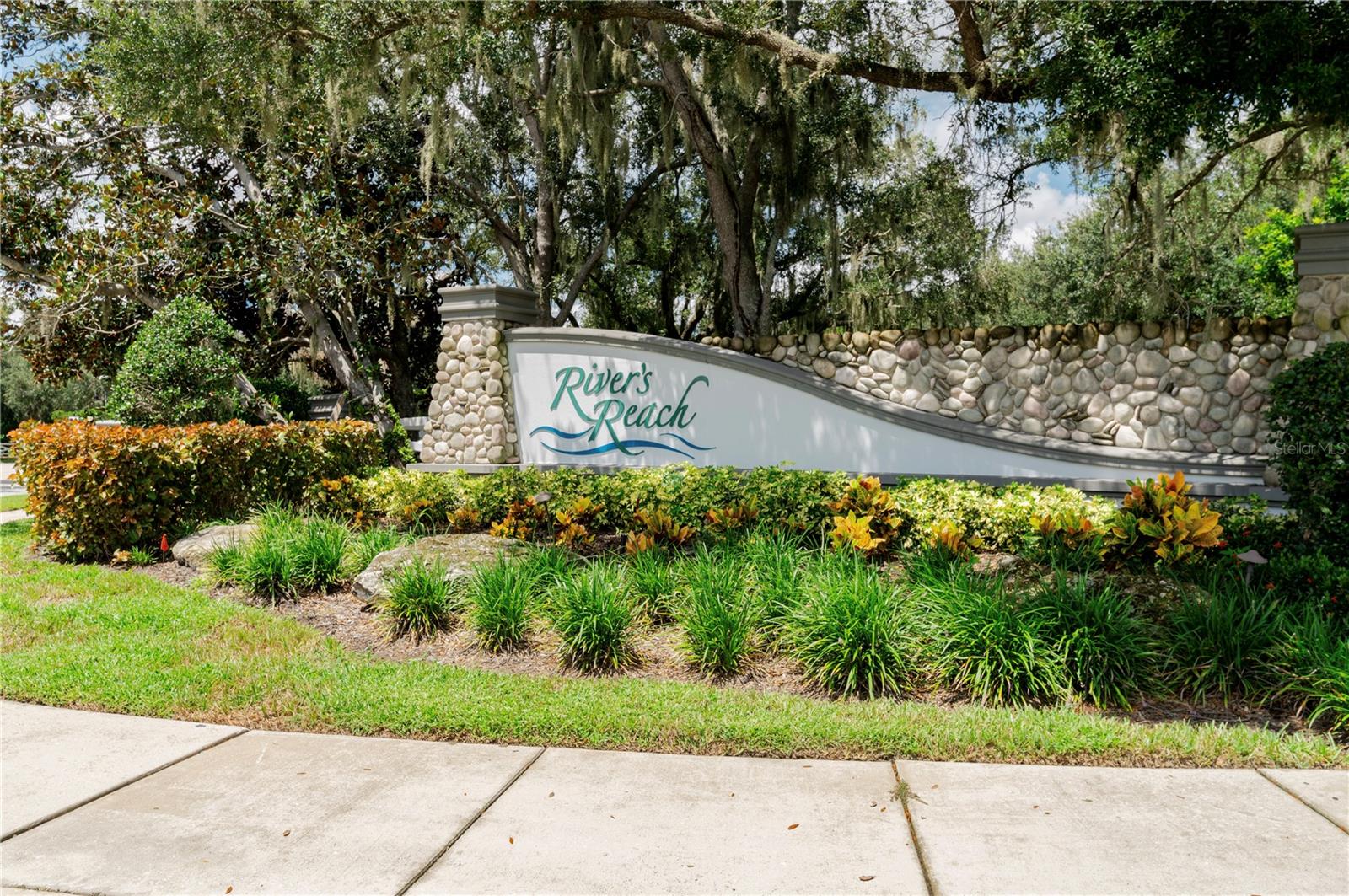 1117 THORNBURY DRIVE