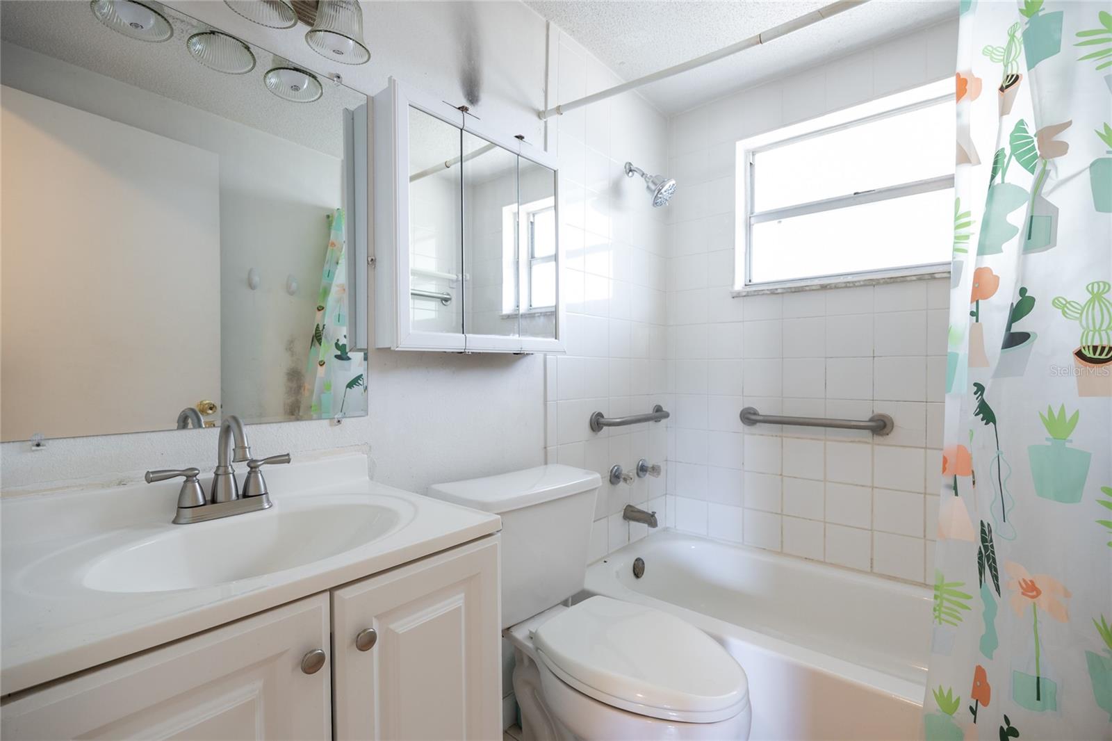 TRADEWINDS 3RD ADD - Residential