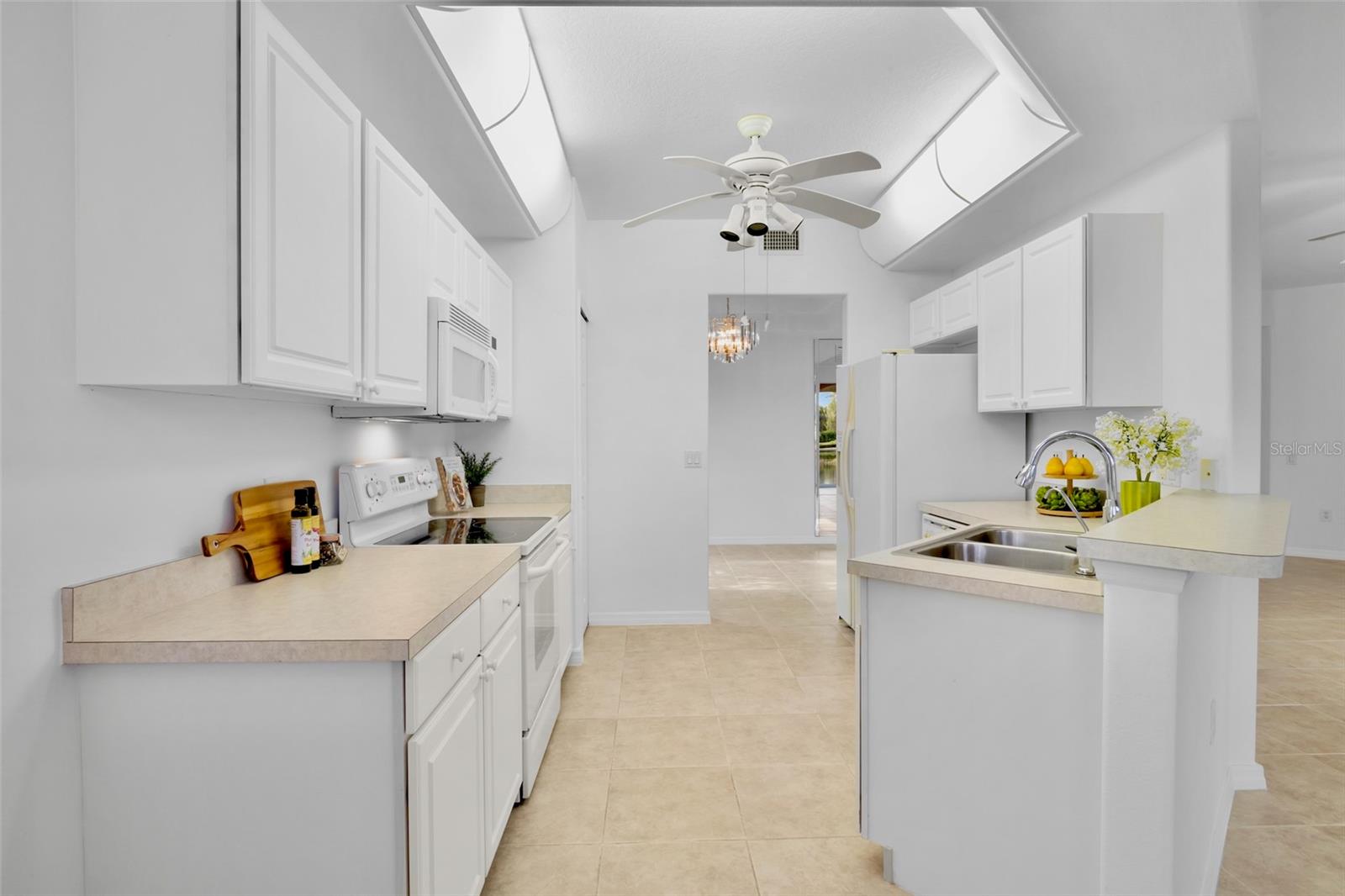 ARIELLE ON PALMER RANCH - Residential