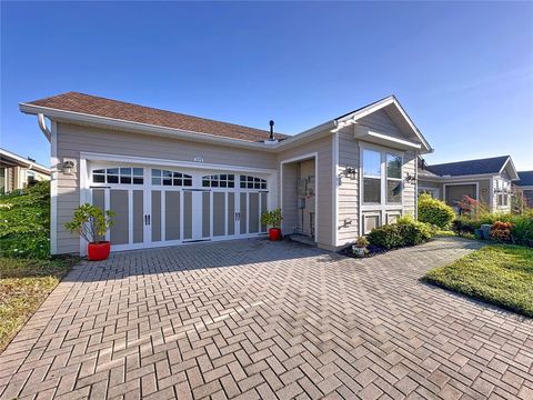 Photo of 373 Alcove Drive, Groveland, FL 34736 (MLS # G5102461)