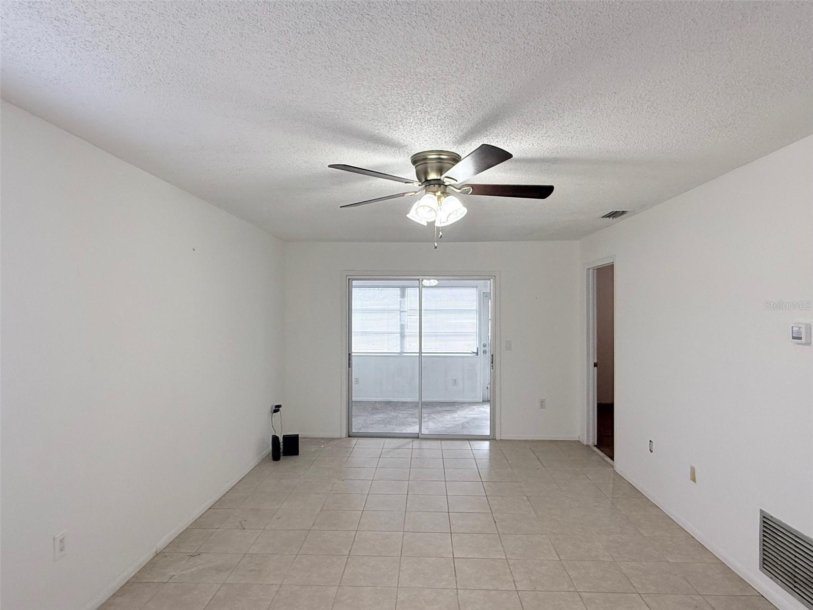 390 301 BOULEVARD W 8D