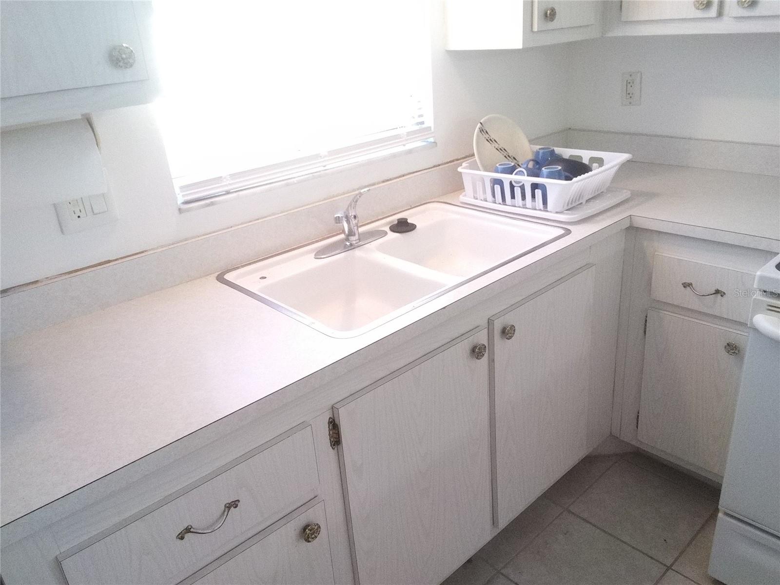 390 301 BOULEVARD W 8D