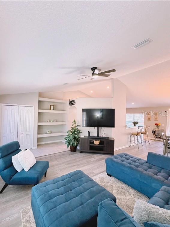 ROYAL HIGHLANDS - Residential