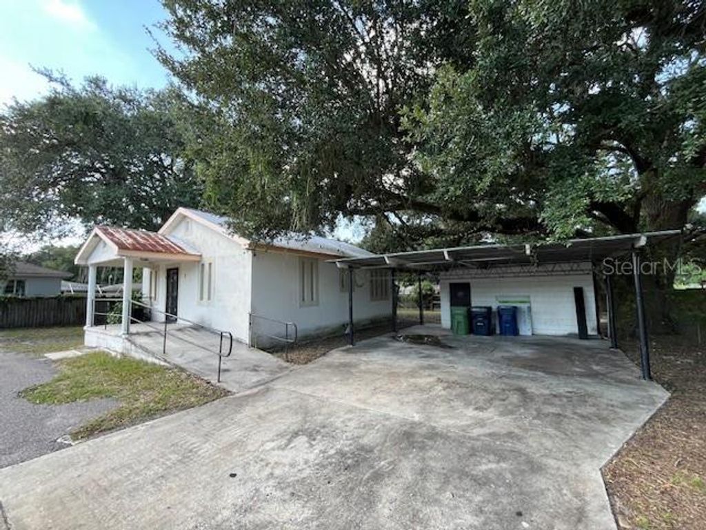 Photo of 1318 E Dr Martin Luther King Jr Boulevard, Tampa, FL 33603 (MLS # TB8425002)