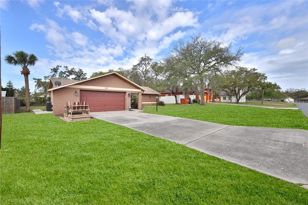 Photo of 319 Dartmouth Avenue, Spring Hill, FL 34606 (MLS # W7884622)