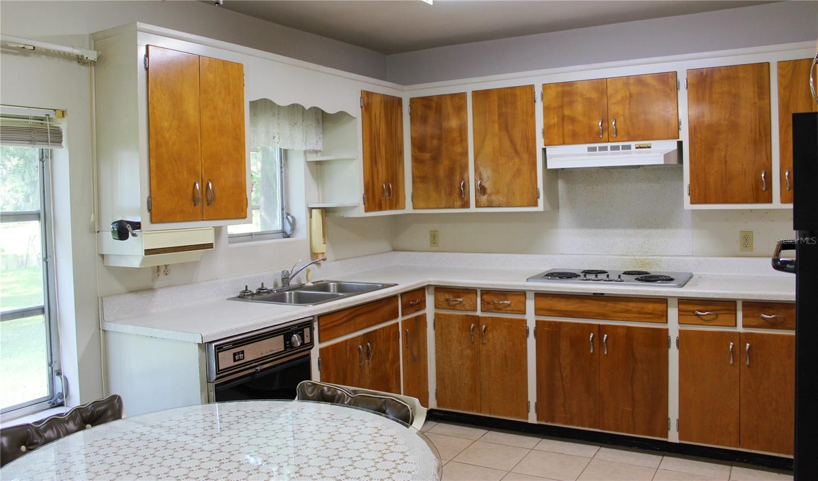 HILLCREST ESTATES - Residential
