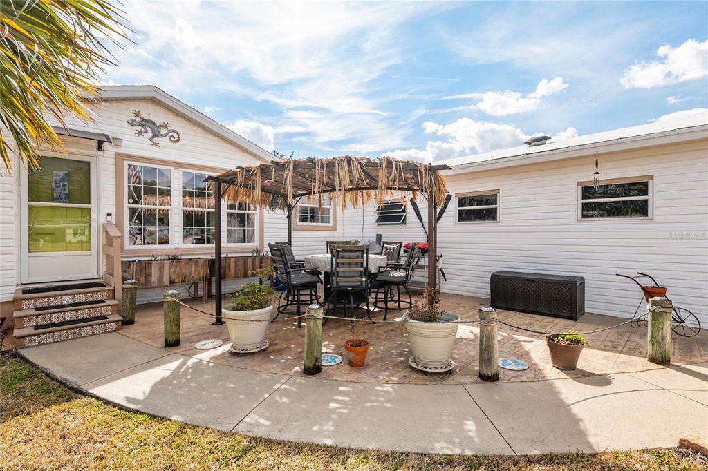 Photo of 563 SW 78th Court, Ocala, FL 34474 (MLS # GC538061)