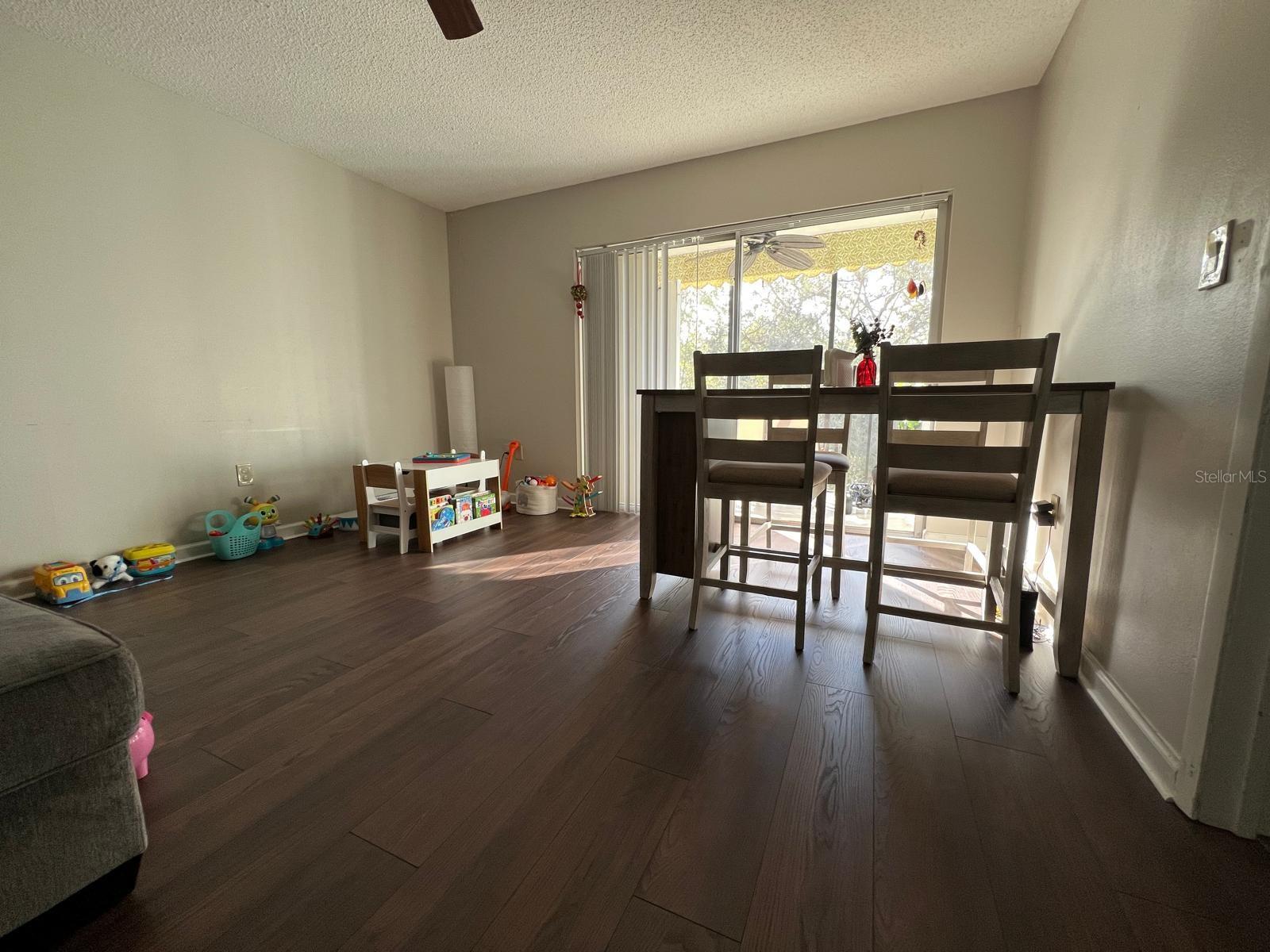 EAST LAKE WOODLANDS CYPRESS ESTATES - Residential Lease