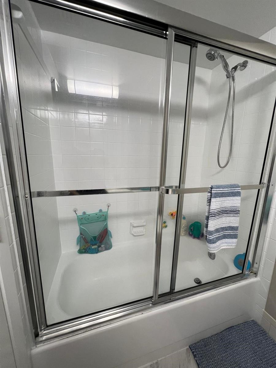 EAST LAKE WOODLANDS CYPRESS ESTATES - Residential Lease