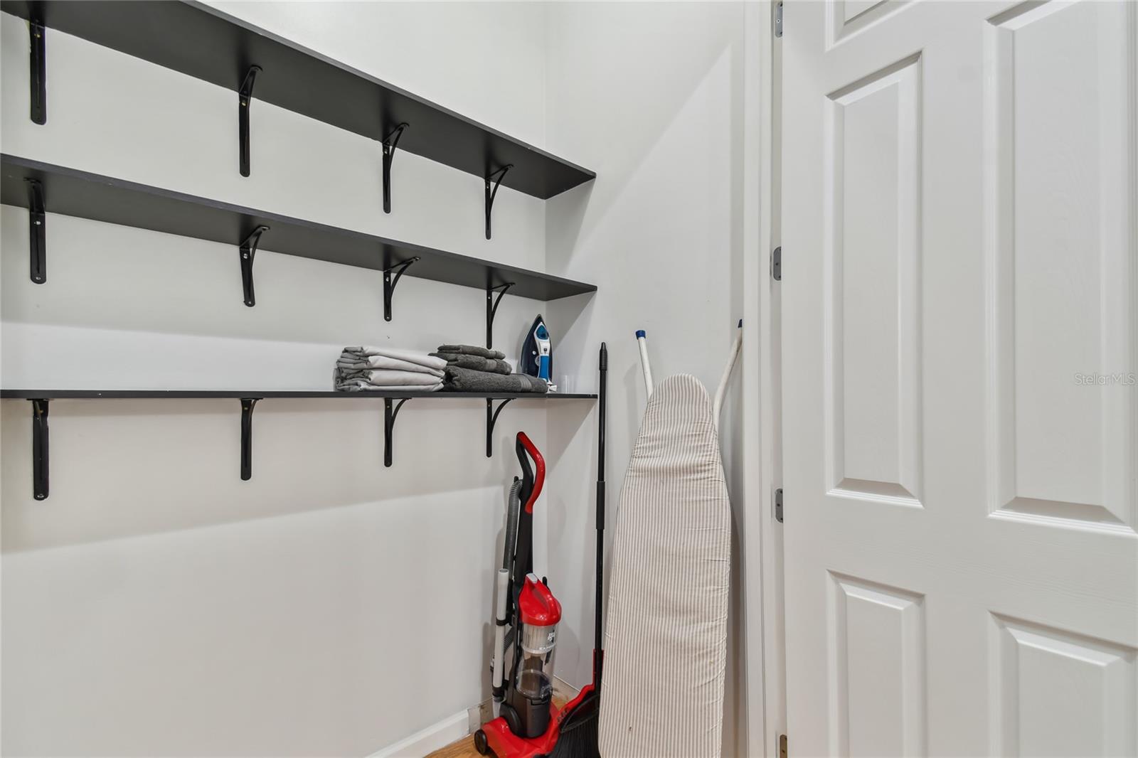 LINGERLONG - Residential