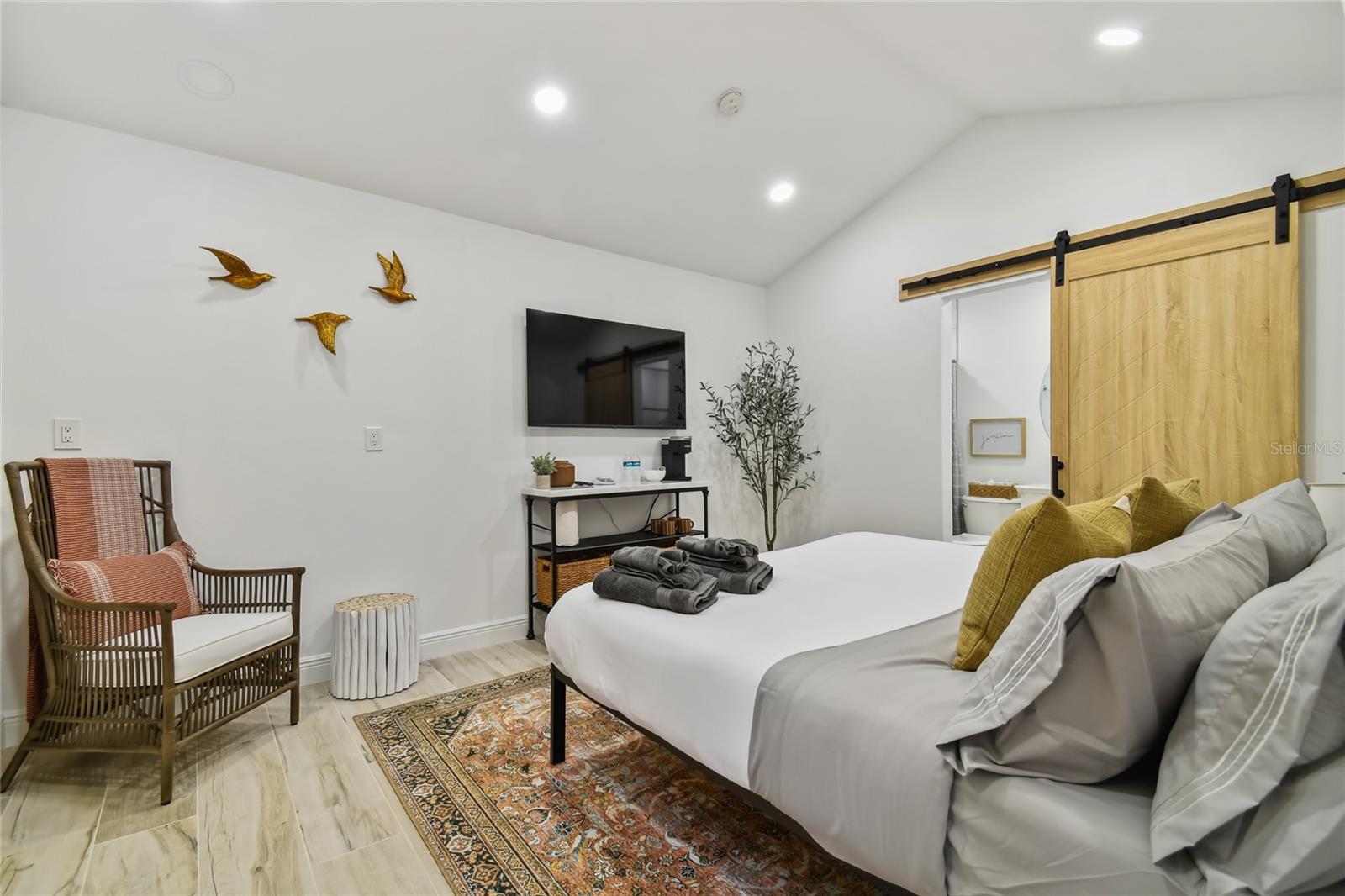 LINGERLONG - Residential