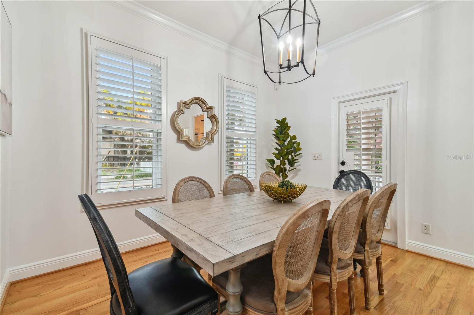 LINGERLONG - Residential