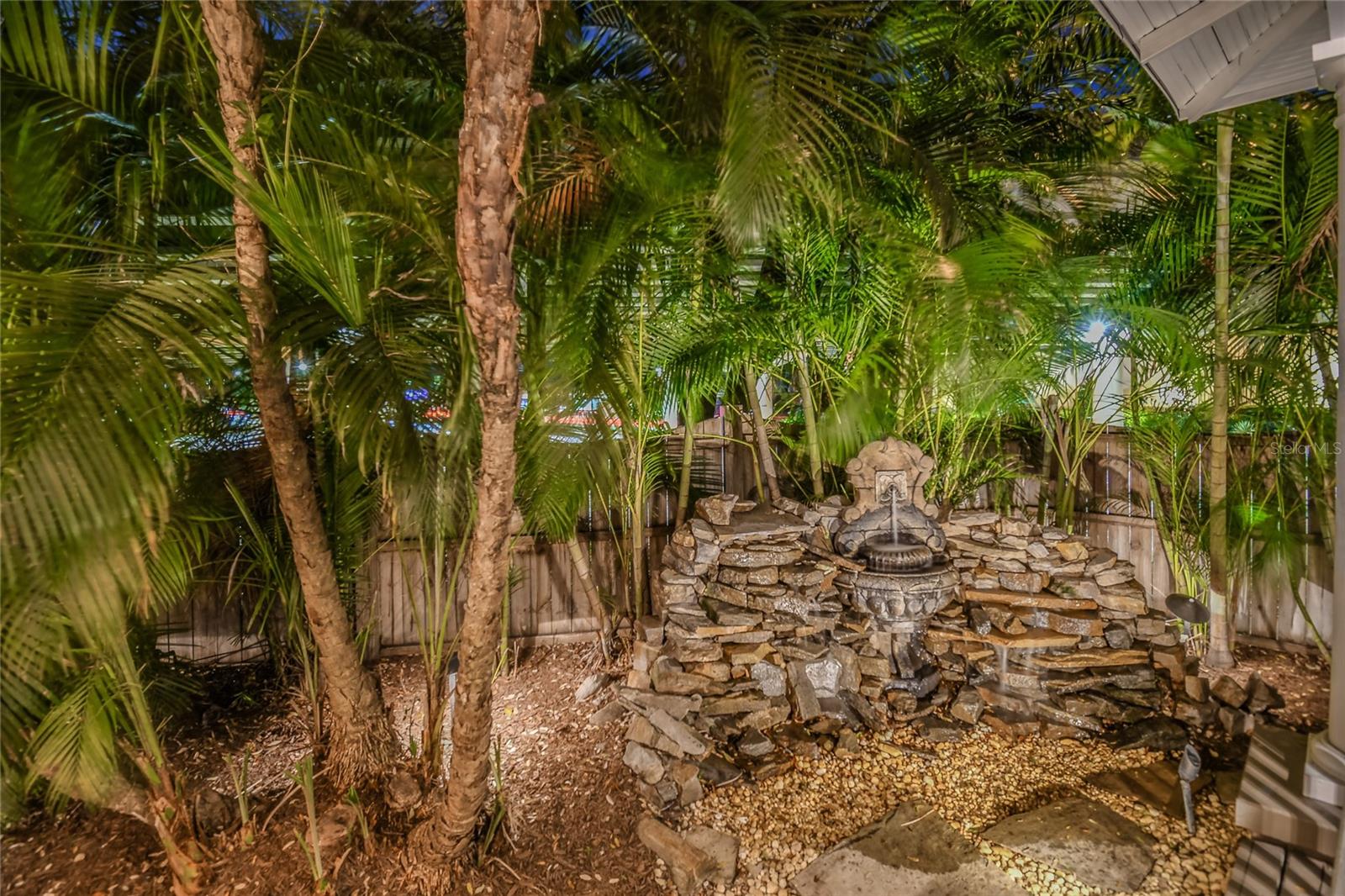 LINGERLONG - Residential