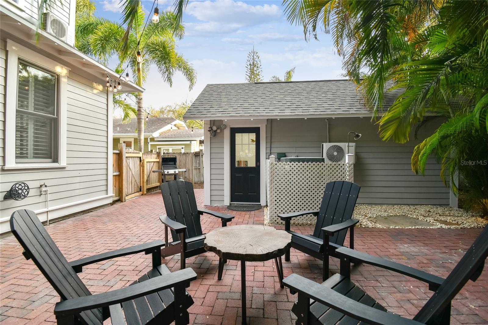 LINGERLONG - Residential