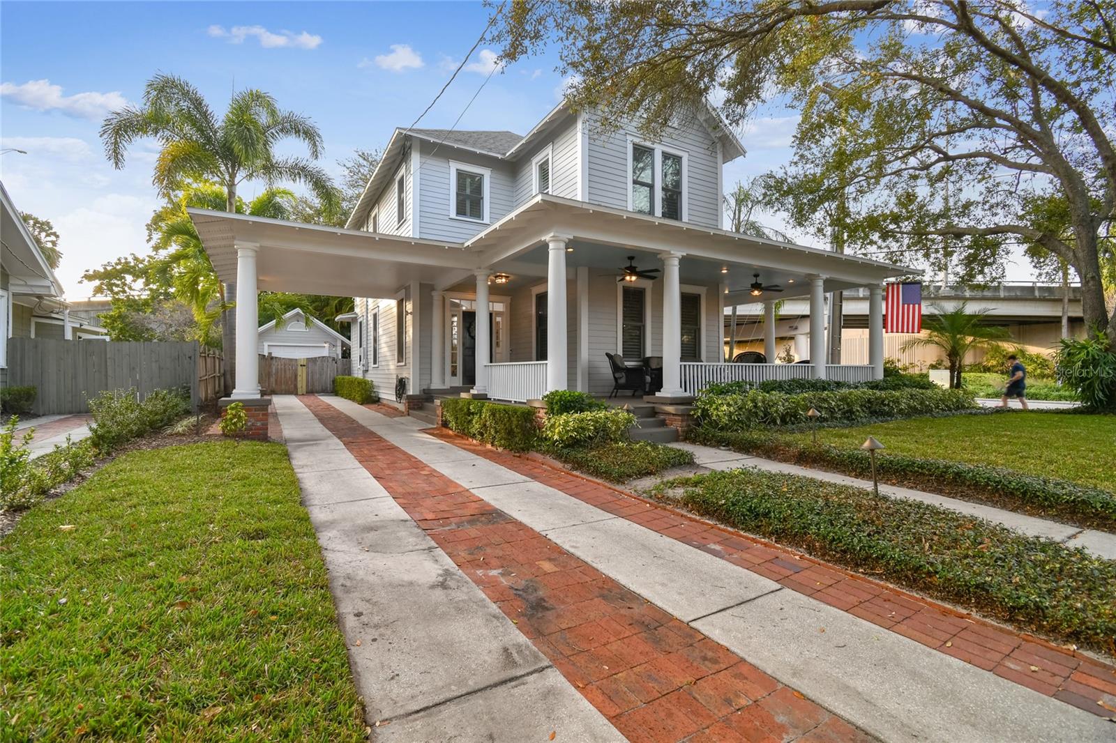 LINGERLONG - Residential