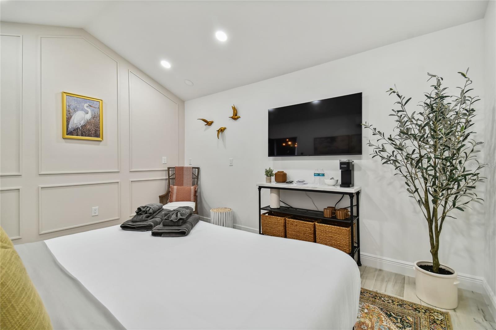 LINGERLONG - Residential