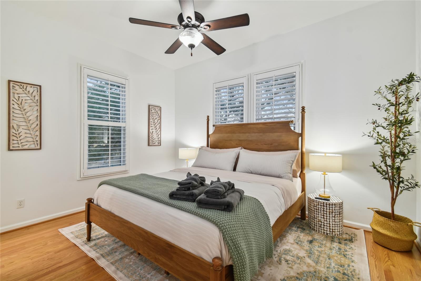 LINGERLONG - Residential