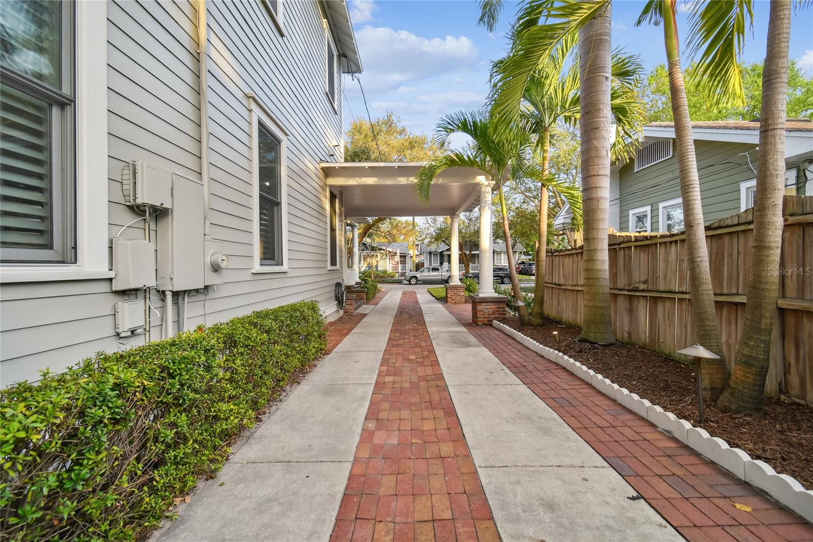 LINGERLONG - Residential