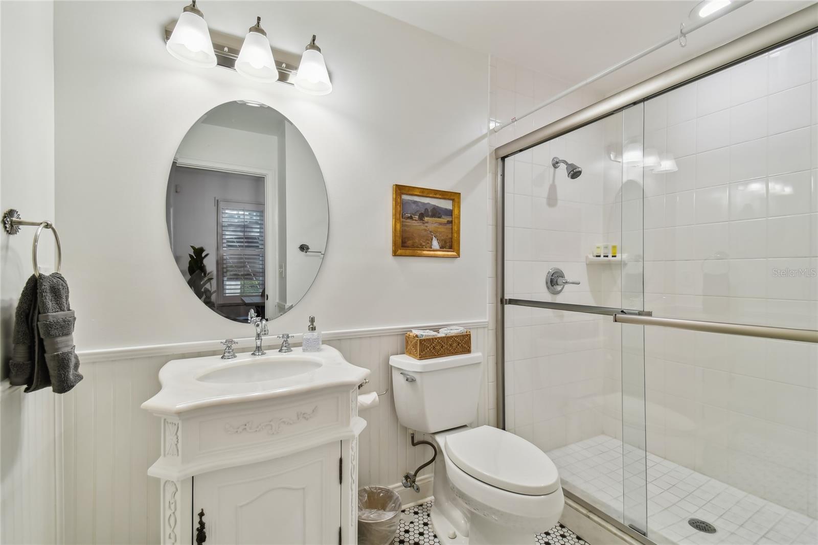 LINGERLONG - Residential